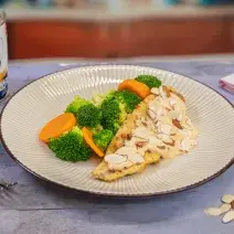 FILETE DE PESCADO EN SALSA BLANCA FILETE DE PESCADO EN SALSA BLANCA